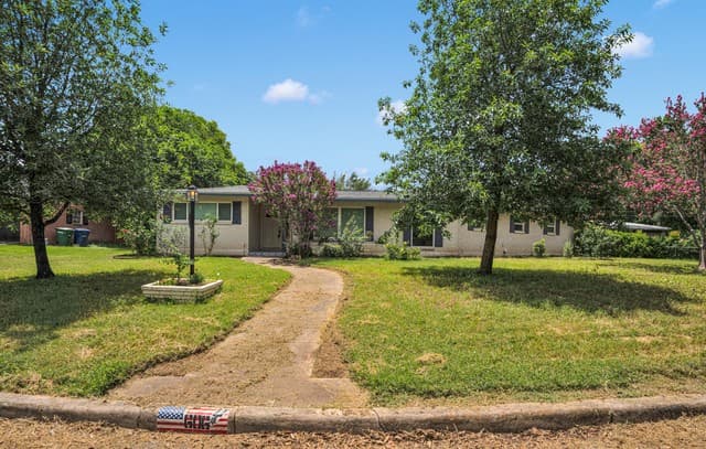 Home for sale at 606 Wyndale St in San Antonio, TX — photo 4