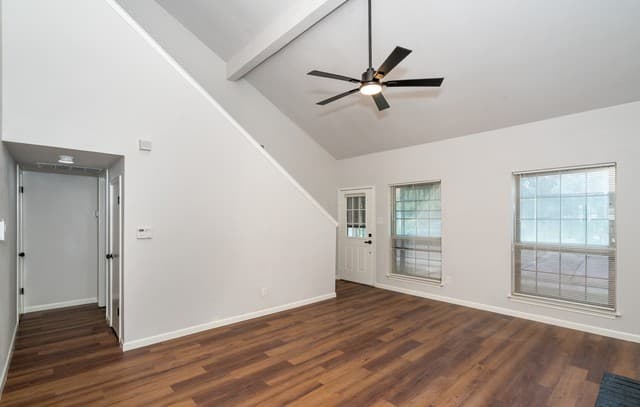 3-bedroom rental at 731 Garden Meadow Dr in Universal City, TX — photo 2