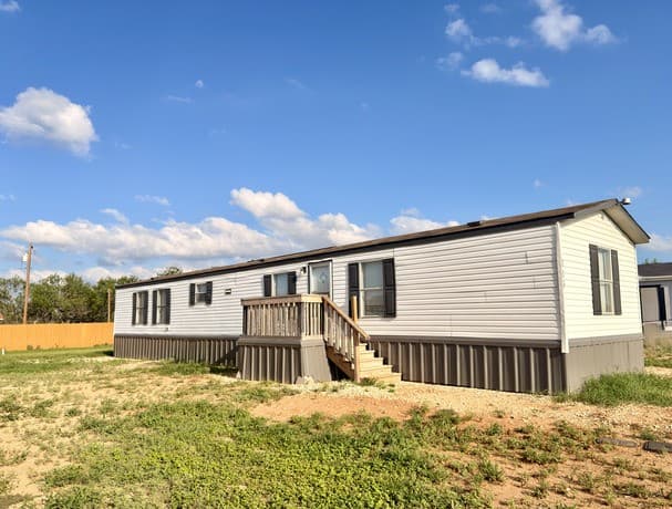 3-bedroom rental at 8833 W Rockport Rd in Von Ormy TX