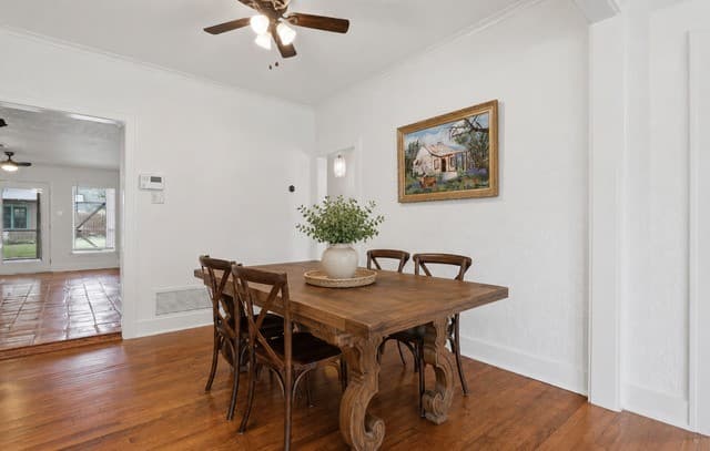 Home for sale at 1833 W Gramercy Pl in San Antonio, TX — photo 4