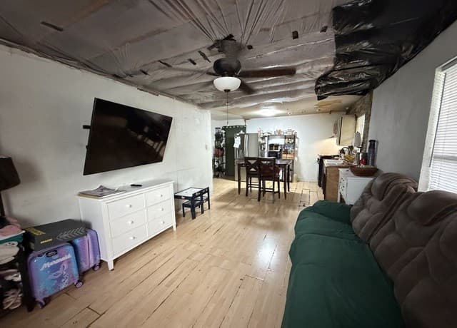 Home for sale at 811 Allende in San Antonio, TX — photo 2