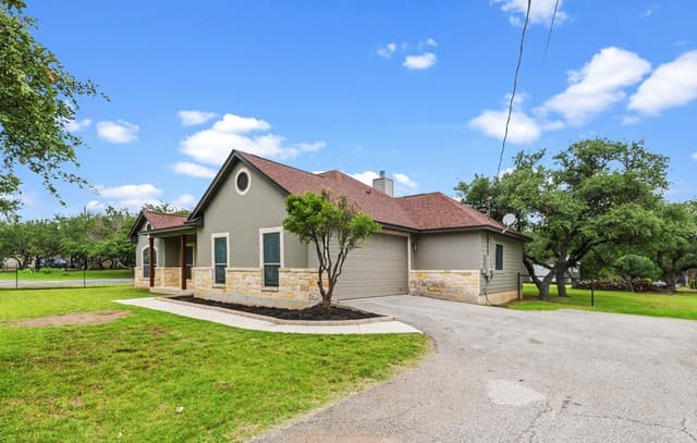 Home for sale at 1211 Mossy Hollow in Spring Branch, TX — photo 3