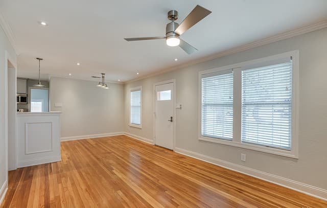 3-bedroom rental at 526 Marchmont Ln in San Antonio, TX — photo 3