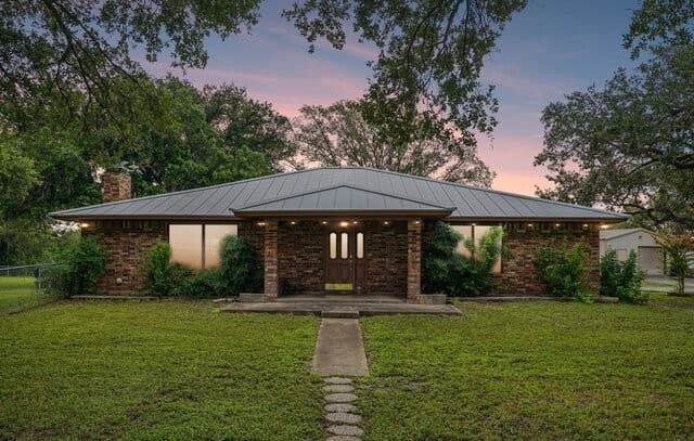 Home for sale at 19300 N Fm 81 in Hobson, TX — photo 2