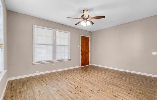 Home for sale at 232 E Theo Ave in San Antonio, TX — photo 5