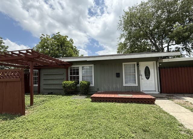 3-bedroom rental at 110 Greenhill Pass in San Antonio TX