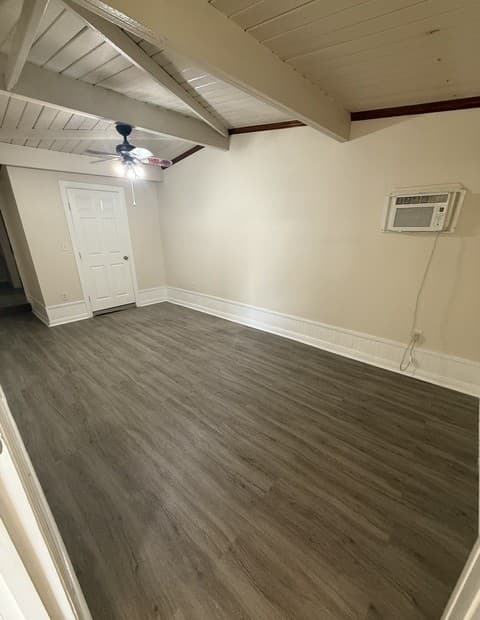 3-bedroom rental at 110 Greenhill Pass in San Antonio, TX — photo 5