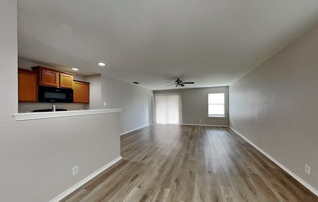 3-bedroom rental at 6510 Poseidon in Converse, TX — photo 3