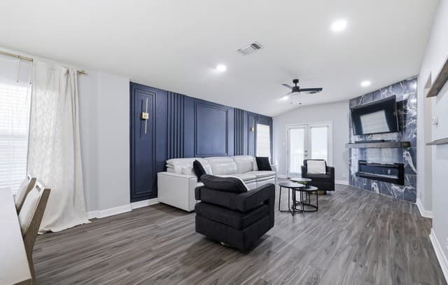 Home for sale at 13223 Camino Carlos in San Antonio, TX — photo 5