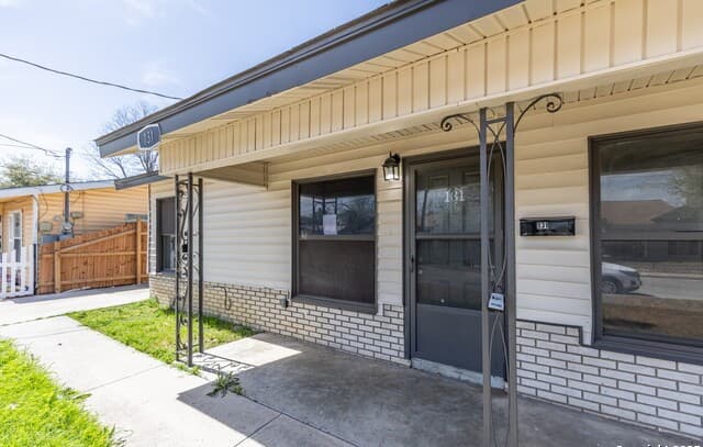 2-bedroom rental at 131 Harald in San Antonio, TX — photo 2