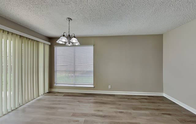 4-bedroom rental at 7326 Glen Trl in San Antonio, TX — photo 3