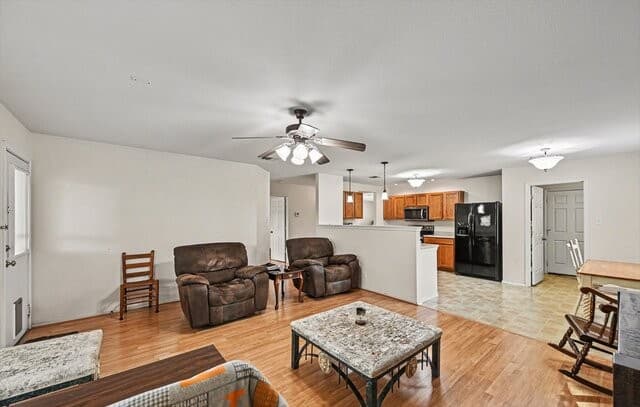 Home for sale at 201 Jordan Pl in Boerne, TX — photo 4