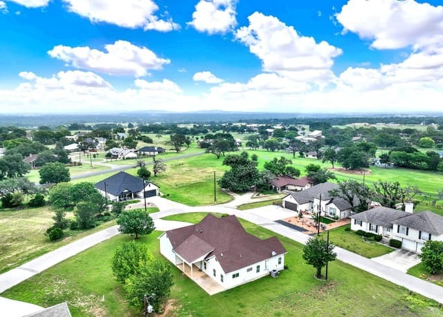 Home for sale at 174 Edgewood in Bandera, TX — photo 3