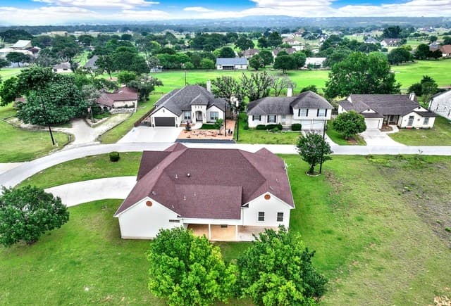 Home for sale at 174 Edgewood in Bandera, TX — photo 4