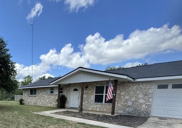 3-bedroom home for sale at 303 Dry Hollow Rd in La Vernia TX