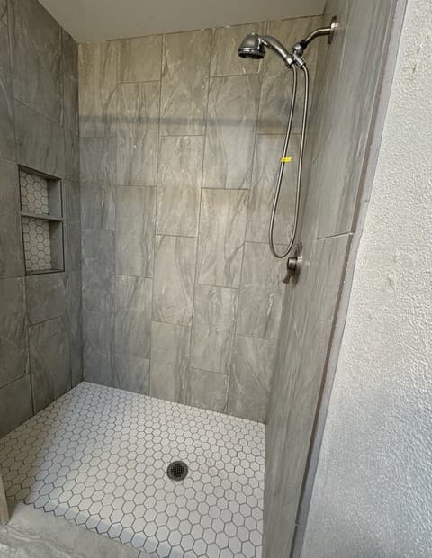 Home for sale at 303 Dry Hollow Rd in La Vernia, TX — photo 3