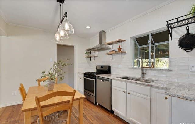 3-bedroom rental at 431 Irvington Dr in San Antonio, TX — photo 5