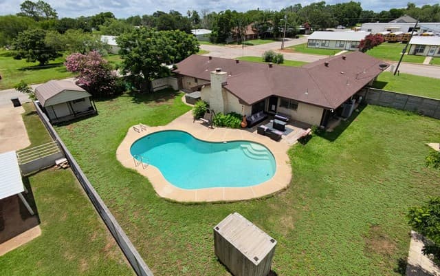 Home for sale at 717 E. Brazos in Pearsall, TX — photo 2