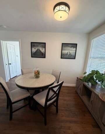 1-bedroom rental at 204 E Rosewood Ave Unit 1-4 in San Antonio, TX — photo 4