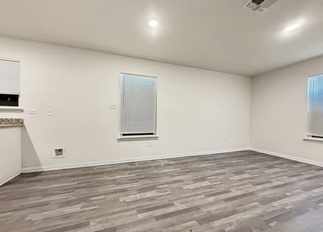 Home for sale at 3334 Martin Luther King Dr in San Antonio, TX — photo 3
