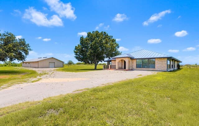 Home for sale at 166 Lower Seguin Rd in Marion, TX — photo 1