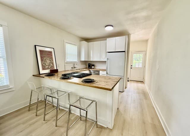 Home for sale at 143 Fair Ave in San Antonio, TX — photo 3