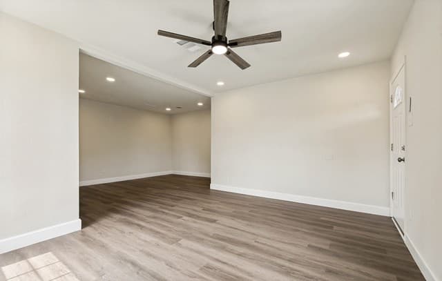 Home for sale at 1950 Lamar St in San Antonio, TX — photo 5