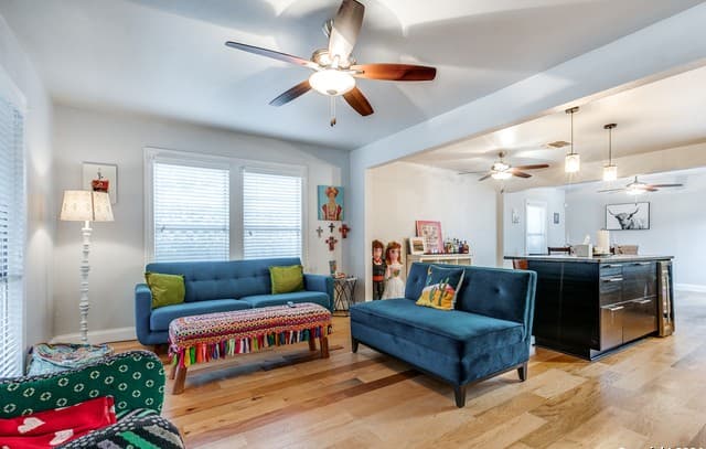 3-bedroom rental at 721 Elmwood Dr in San Antonio, TX — photo 4