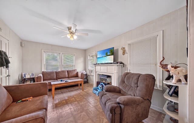 Home for sale at 1517 W Hollywood in San Antonio, TX — photo 3