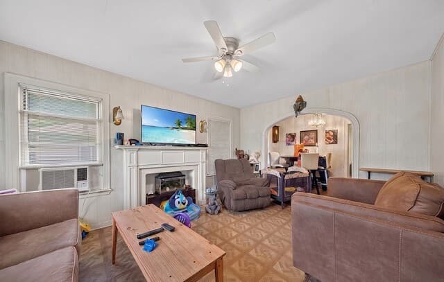 Home for sale at 1517 W Hollywood in San Antonio, TX — photo 4