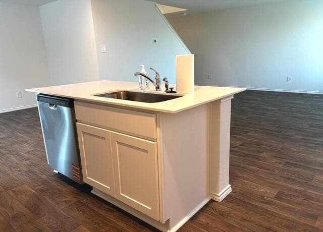 4-bedroom rental at 1421 Sequoia Park in Converse, TX — photo 4