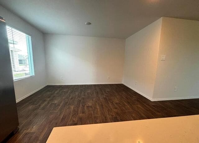 4-bedroom rental at 1421 Sequoia Park in Converse, TX — photo 5