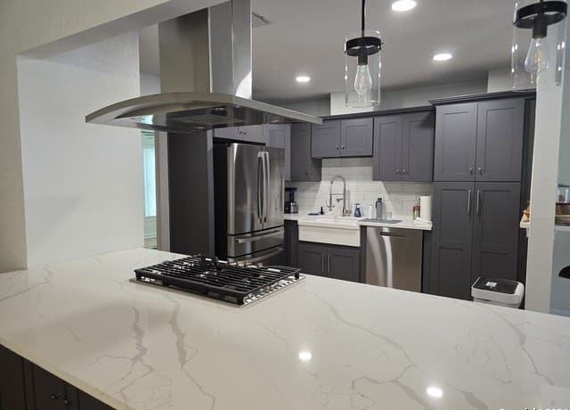 3-bedroom rental at 122 Leming in San Antonio, TX — photo 2