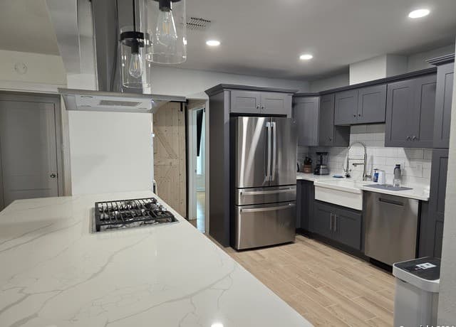 3-bedroom rental at 122 Leming in San Antonio, TX — photo 3