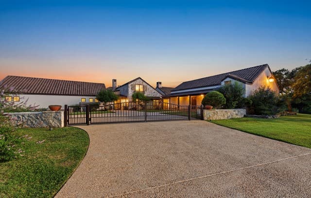 Home for sale at 277 Majestic Ridge in Comfort, TX — photo 2