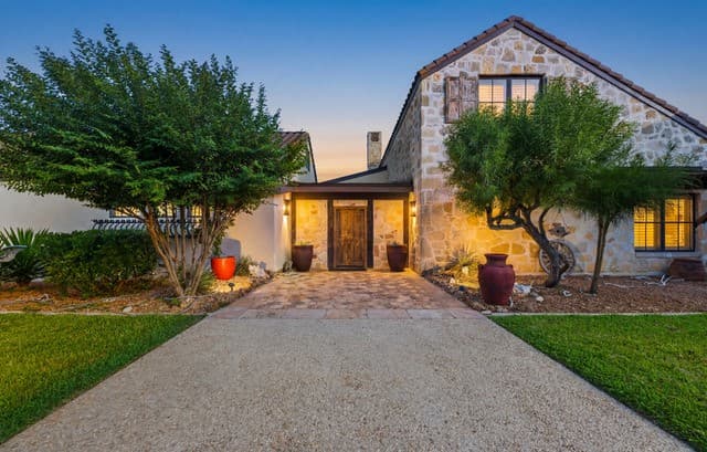 Home for sale at 277 Majestic Ridge in Comfort, TX — photo 3