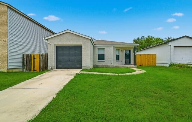 Home for sale at 3718 Candlebluff Dr in San Antonio, TX — photo 2