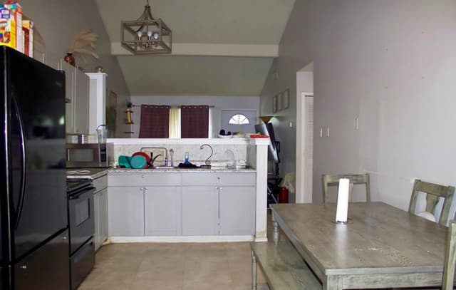 Home for sale at 5930 Fairmeade St in San Antonio, TX — photo 2