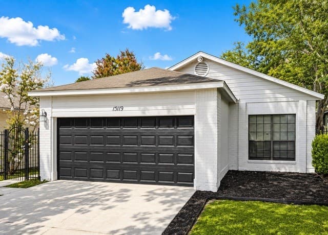 Home for sale at 15119 Spring Mist in San Antonio, TX — photo 2
