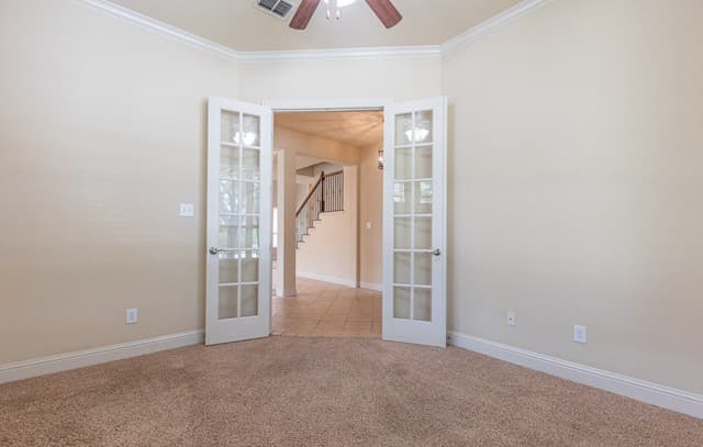 5-bedroom rental at 8103 Mystic Chase in Boerne, TX — photo 5