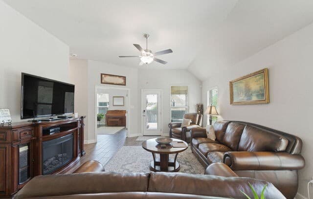 Home for sale at 340 Cortijo in Cibolo, TX — photo 5