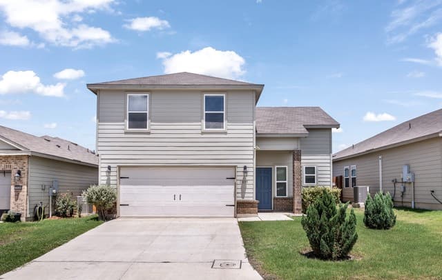 Home for sale at 13139 Heathers Arrow in St Hedwig, TX — photo 1