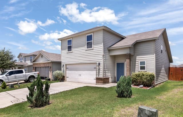 Home for sale at 13139 Heathers Arrow in St Hedwig, TX — photo 3
