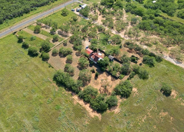 Home for sale at 0000 County Road 308a in Jourdanton, TX — photo 2