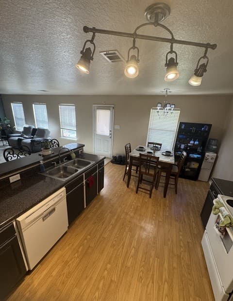 3-bedroom rental at 337 Longhorn Way in Cibolo, TX — photo 4