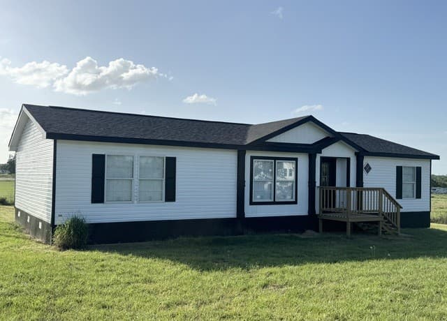 3-bedroom home for sale at 480 Brooks Lane in Poteet TX