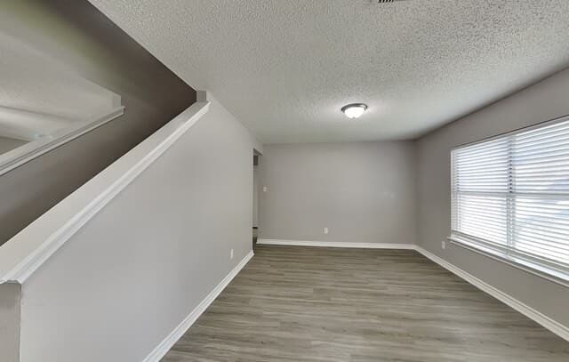 3-bedroom rental at 8030 Falcon in Converse, TX — photo 3