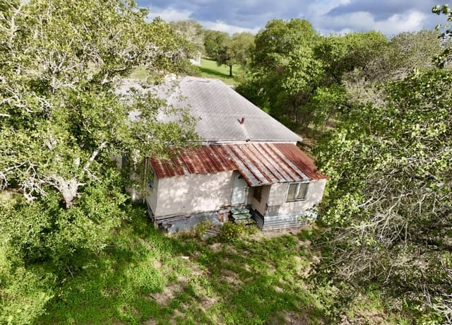 Home for sale at 1917 Palo Alto in Von Ormy, TX — photo 2