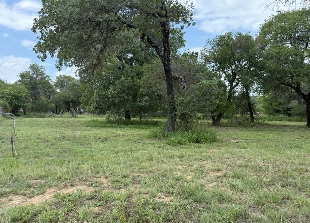 Home for sale at 1917 Palo Alto in Von Ormy, TX — photo 5