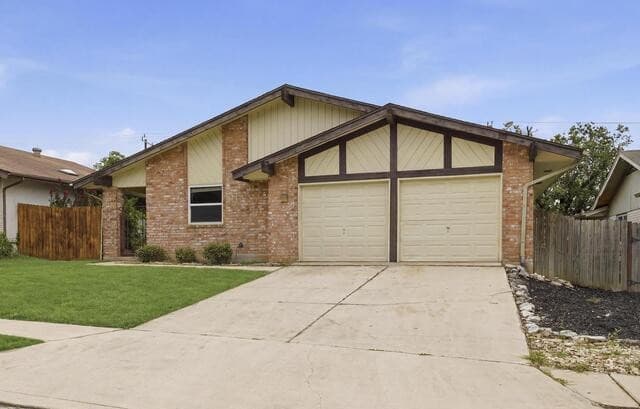 Home for sale at 130 Bolerio Dr in Universal City, TX — photo 3
